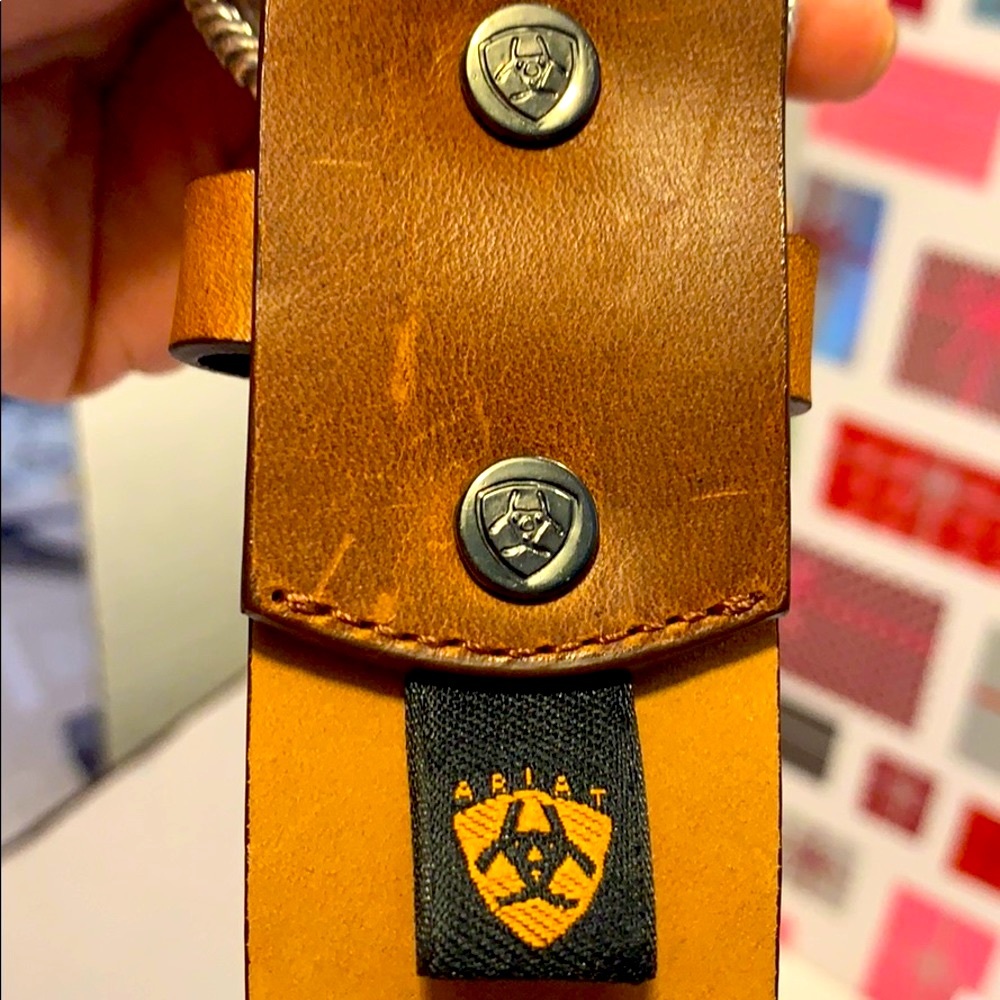 NWOT/NEW ARIAT Tan Leather Studded Women Belt: 32 - Picture 5 of 8